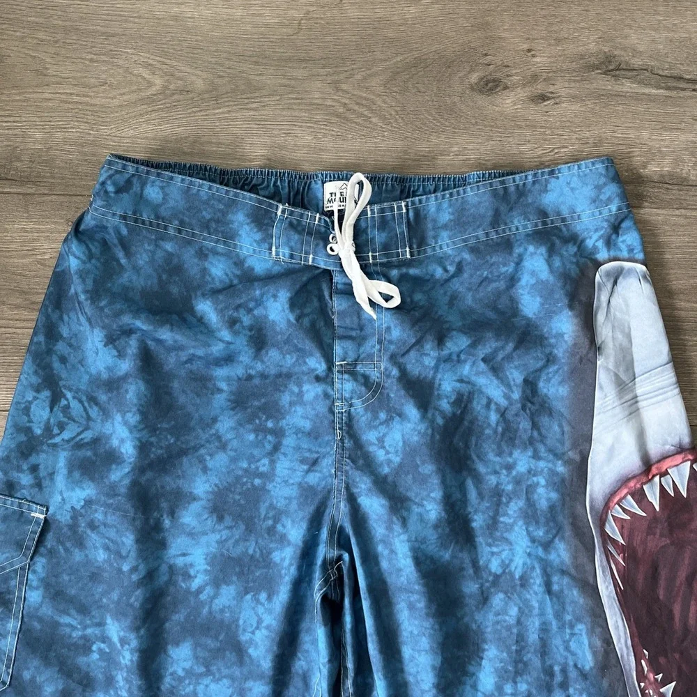 The Mountain Boardshorts Mens Sz 38 Blue Shark Graphic